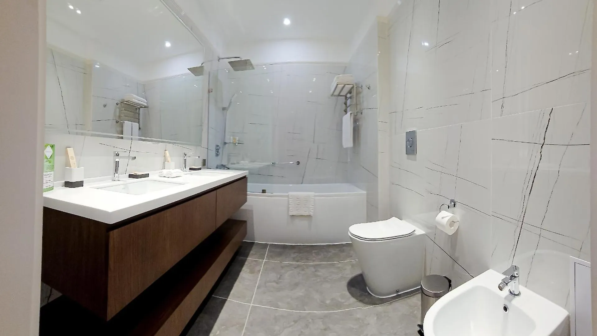Grand Tien Shan Hotel Almati 4*,  Kazahsztán